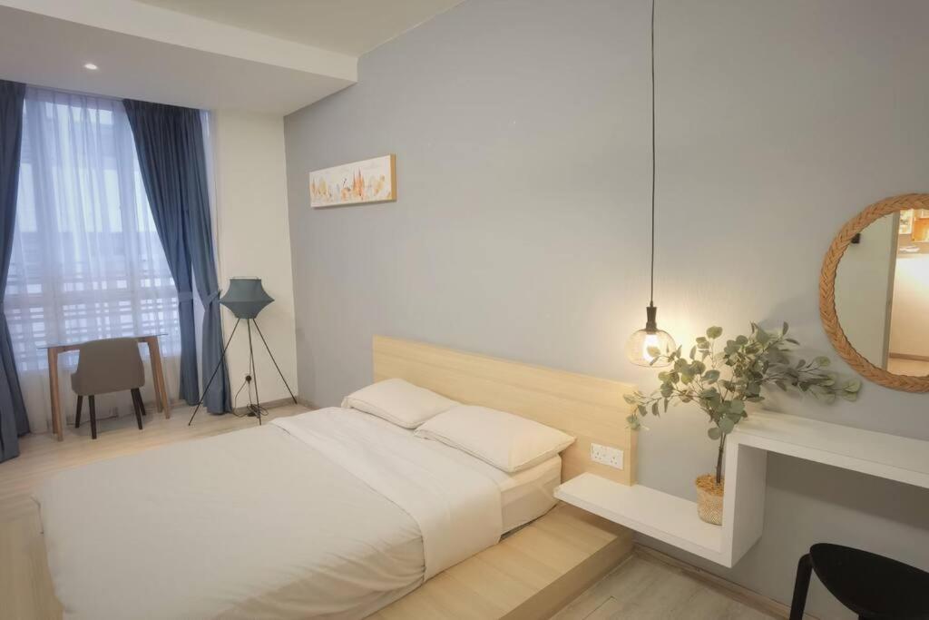 Emerald Avenue Cozy 1br